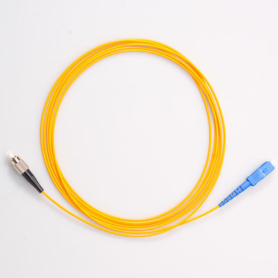LC / APC 0.9mm Optik fiber Pigatil Jumper Tekli mod ağ PVC Fiber optik helezon