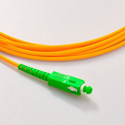 LC / APC 0.9mm Optik fiber Pigatil Jumper Tekli mod ağ PVC Fiber optik helezon
