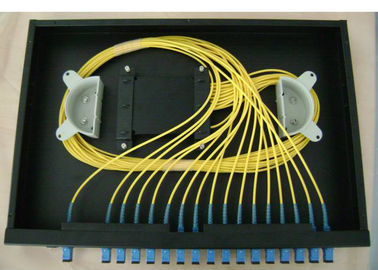 Raf Montajlı Fiber Terminal Kutusu için 1 * 16 fiber optik kablo ayırıcı
