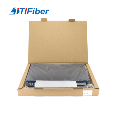 Sc / Fc / St / Lc Raf Montajlı Ekleme Fiber Optik Patch Panel 1U 12 - 24 Çekirdek
