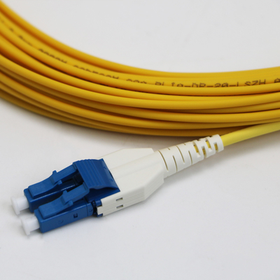 LC Uniboot Zip Cod Single Mode G657.A1 BendInsensitive Duplex 2mm LSZH Düşük Kayıp 0.15dB Fiber Patch Cord