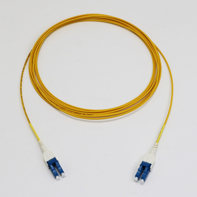 Düşük Kayıplı LC Uniboot Duplex Tek Modlu G657.A1 BendInsensitive Duplex 2mm LSZH 0.15dB Sarı Fiber Patch Cord