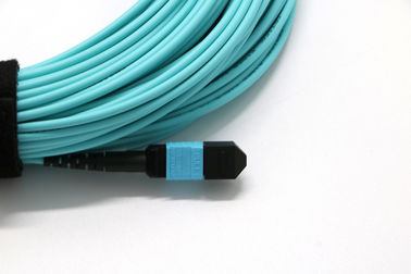 OM3 Fiber Optik Yama Kablosu MPO Trunk Kablo Dişi Konnektör UPC / APC Cilalı