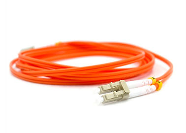 Yüksek Güvenlikli Fiber Optik Yama Kablosu LC / UPC 50/125 Dubleks Çok Modlu 0.35dB Ekleme Kaybı